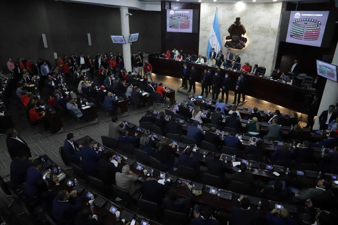 Congreso del Pueblo somete a primera votación del pleno moción para elección de nuevo fiscal general y fiscal adjunto